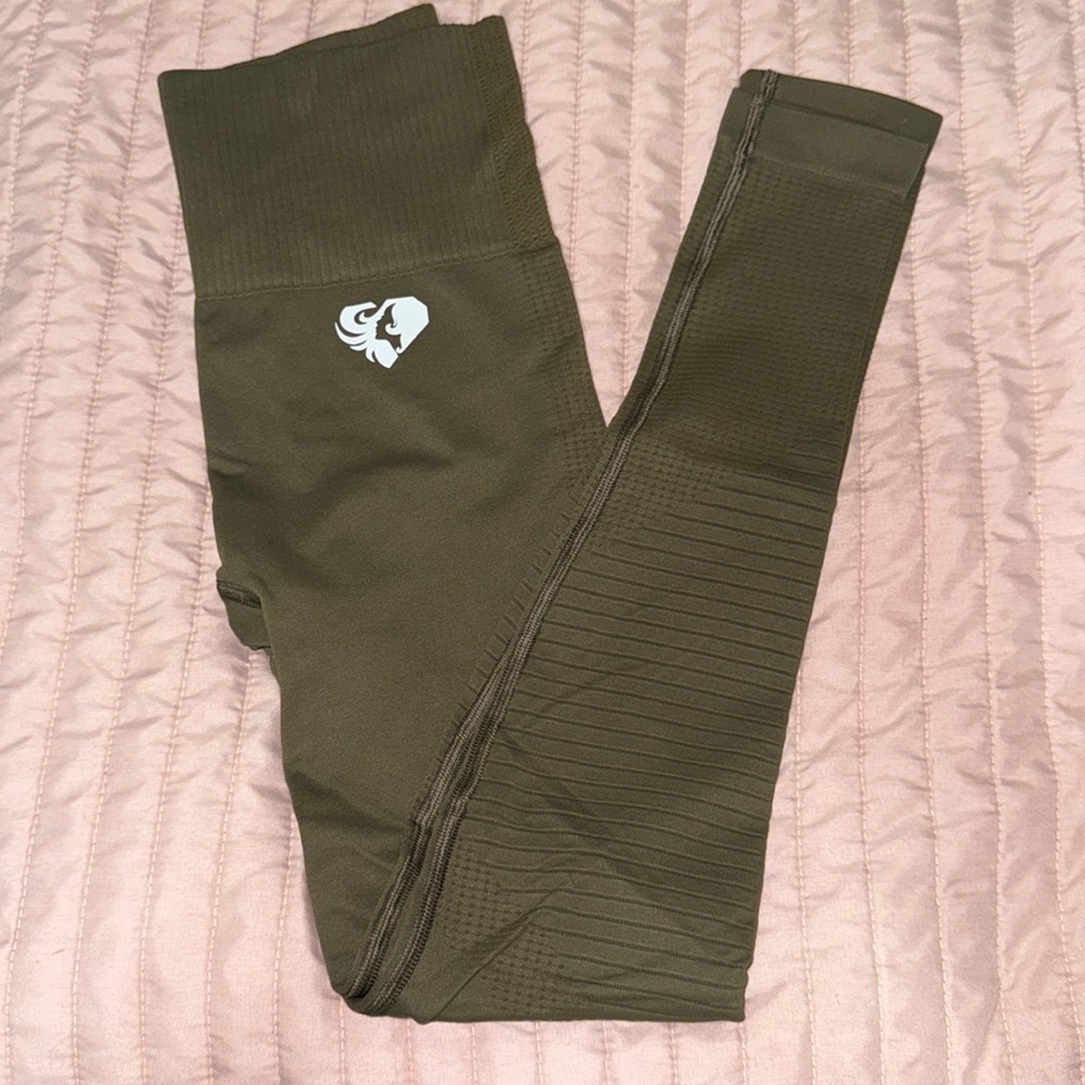 Women’s best olive green leggings